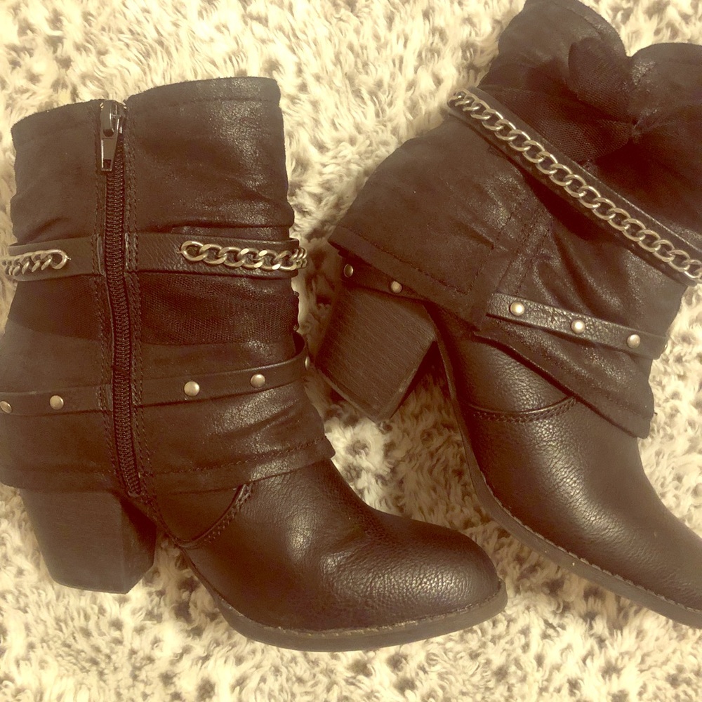Women’s Bow tie Booties (6)